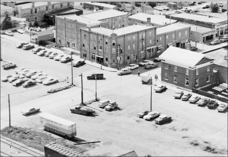 Queen’s Hotel in Moosomin, 1960. Photo: Morris Predinchuk Collection, Provincial Archives of Saskatchewan