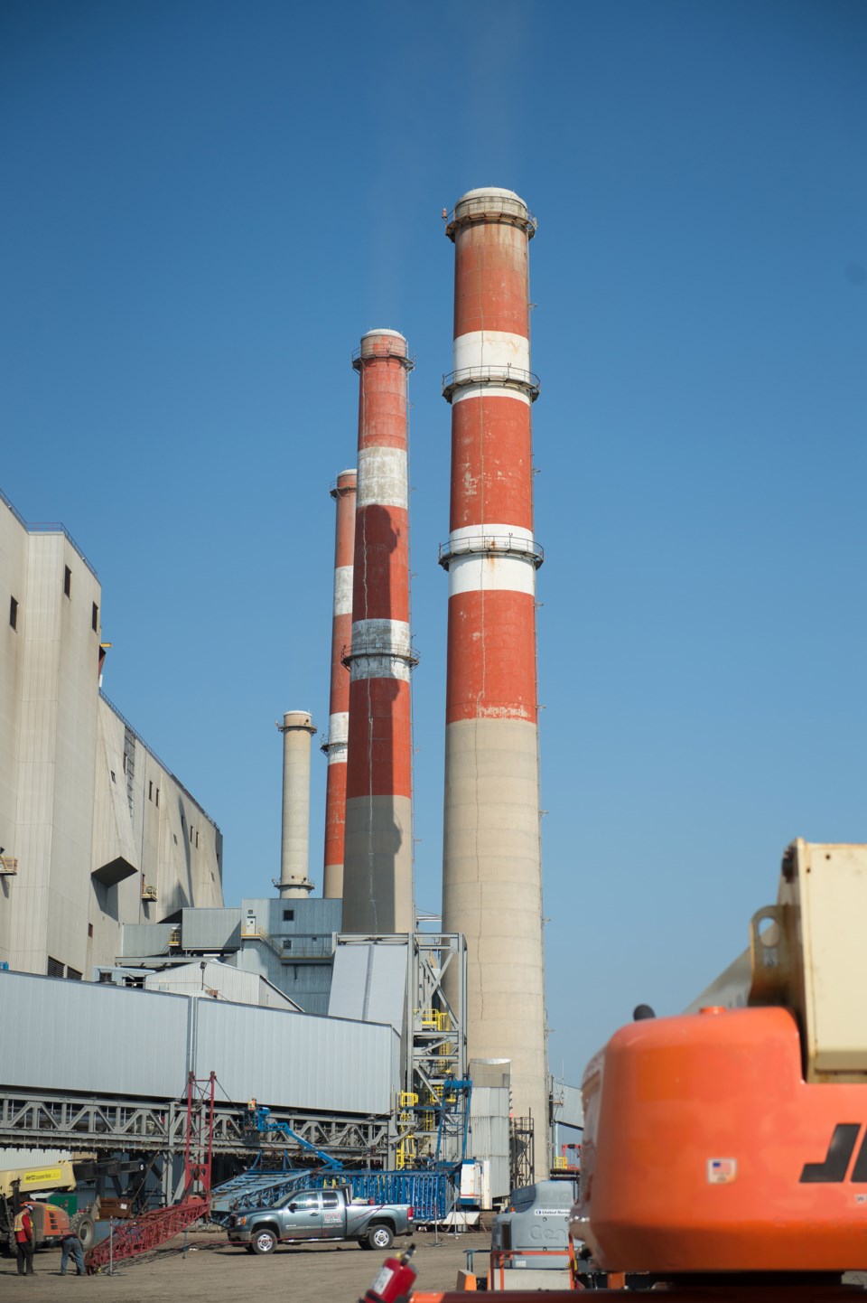 Boundary Dam smokestacks