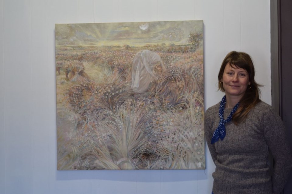 On December 21, Sarah Fougere showed her new painting Pulling the Flax to art enthusiasts at the National Gallery of Saskatchewan in Canora. The painting is of a Doukhobor woman harvesting flax near Veregin approximately 100 years ago.