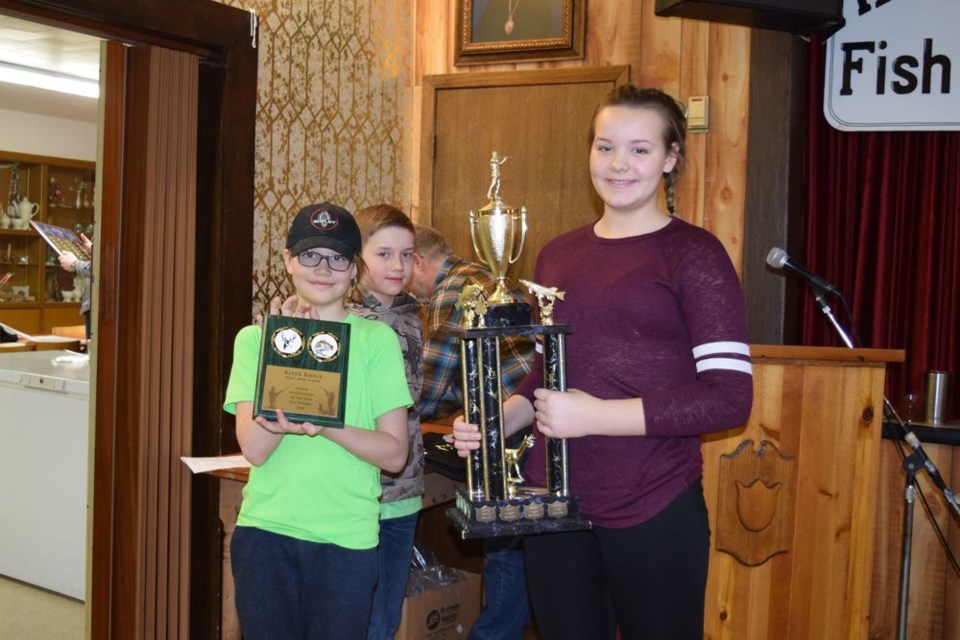 At the River Ridge Fish and Game League 30th annual banquet and awards night, Zoe Thomas won the Junior Sportsperson of the year award after bringing down a spike whitetail buck and shooting a mule deer with a bow, which placed her second by five-eighths of an inch in the typical mule deer competition.