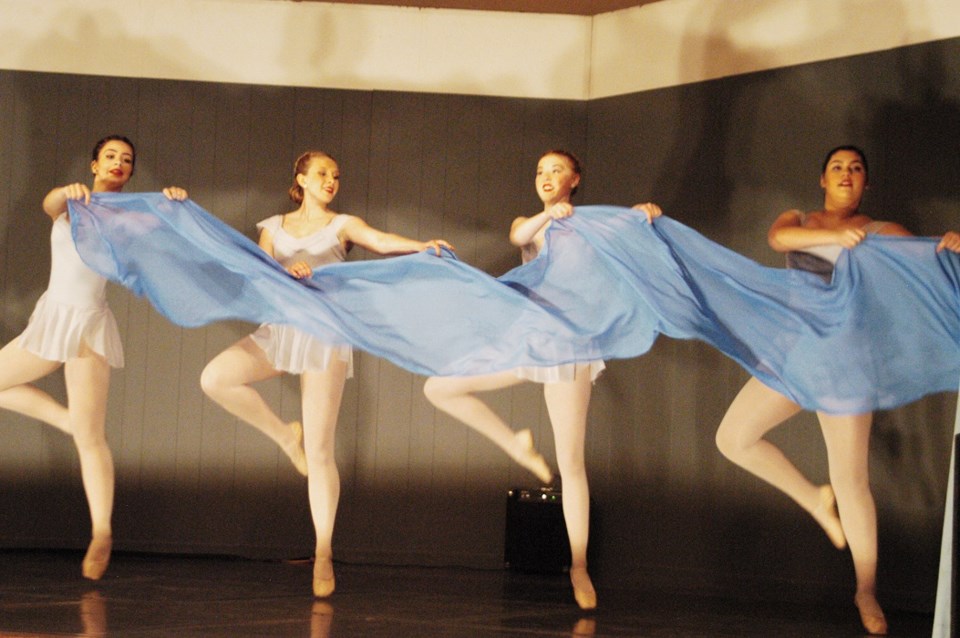 Dance Recital Wows Crowd in Conquest_2