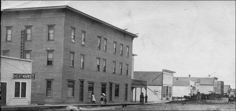 Main Street in Macoun, c1905, with the three-storey hotel. Source: prairietowns.com