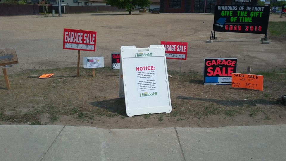 Garage Sale Signs