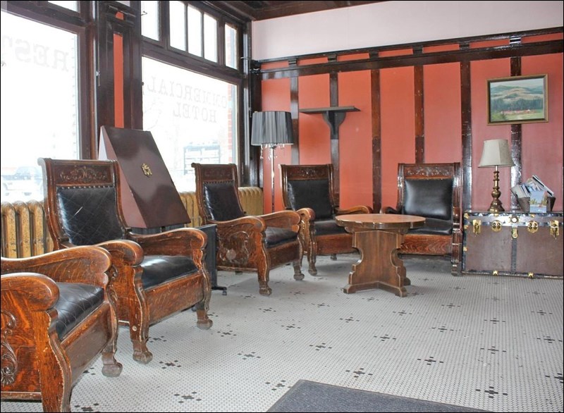 Original 1911 lobby and furnishings, 2019. Source: Royal Lepage