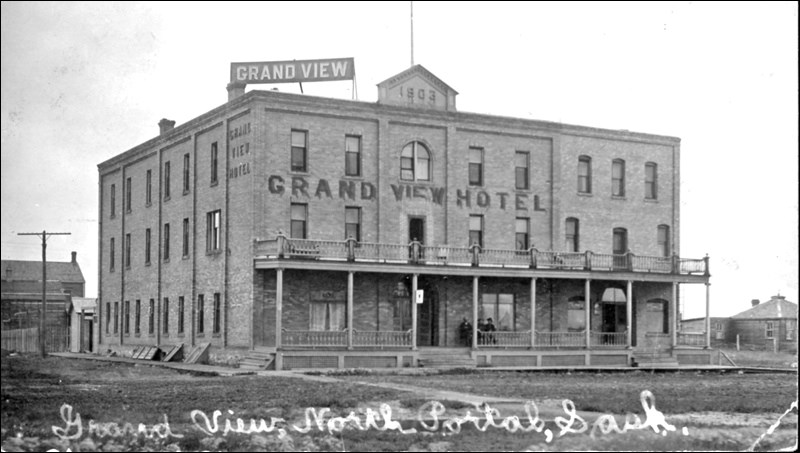 Grandview Hotel at North Portal, c1910. Source: prairietowns.com