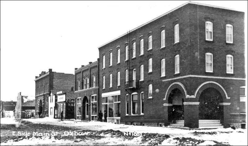 The Alexandra Hotel at Oxbow, c1910. Source: prairietowns.com