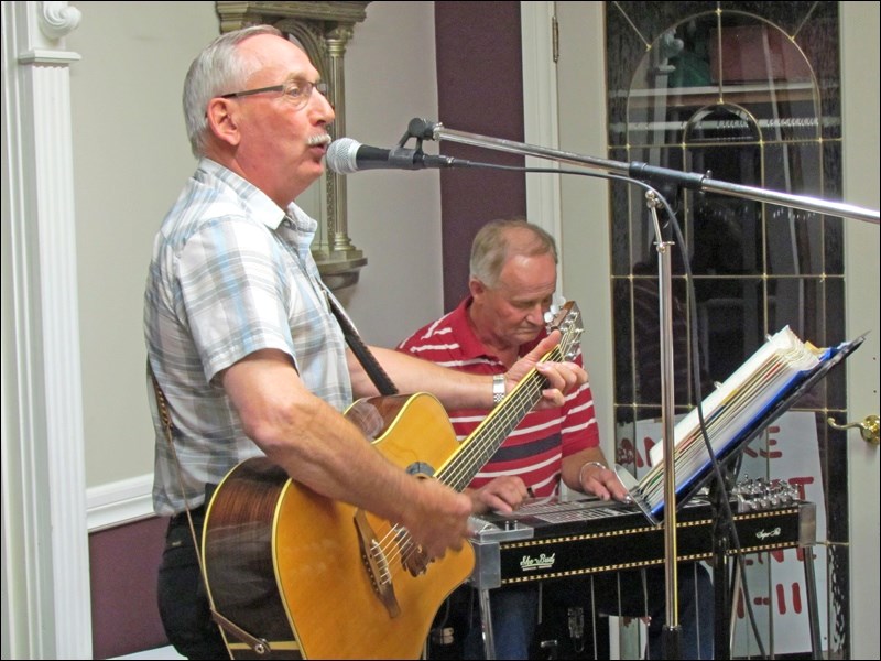 Russ Fountain and Jack Karpan at a Radisson seniors supper Sept. 5. Photo by Lorraine Olinyk