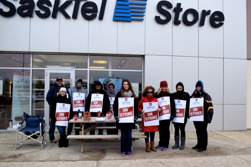 SaskTel employees of all levels, who are members of Unifor, were on picket lines in Estevan during the strike. File photo