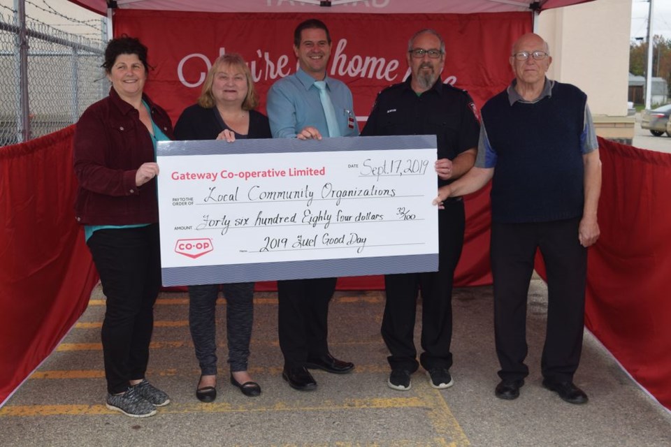 On October 2, Gateway Co-op made a cheque presentation of over $4,600 raised during Co-op Fuel Good Day. On September 17th, nearly 19,000 litres of fuel were pumped at Gateway Co-op’s full serve pump locations. The donations totalling $4,684 were comprised of 10 cents per litre of full serve fuel, $1 from the sale of each Co-operative Coffee and Big Cool slush and the Fuel Good Day BBQ event proceeds. From left, were: Tammy Bobyk-Jacquemart and Val Morozoff, Canora and District Benevolent Fund; Brad Chambers, Gateway Co-op General Manager; Darin Newton, Preeceville Fire Department and Bob Edwards, Buchanan Community Centre. Representatives from the Sturgis & District Rural Fire Co-operative and Sturgis Station House Museum were unavailable for the photo.