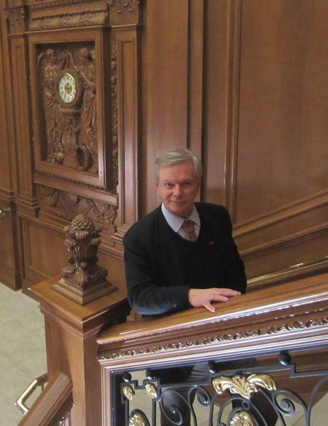 Alan Hustak Titanic Stairwell