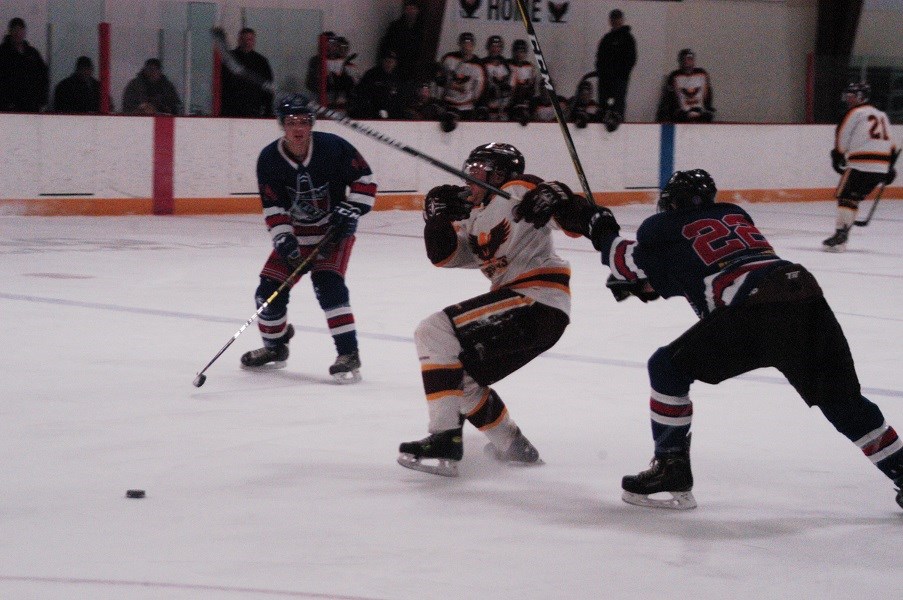 Ice Hawks Tie, Win in Opening Weekend_1