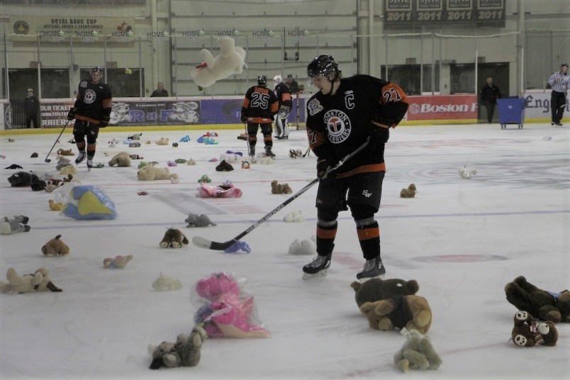 Teddy toss