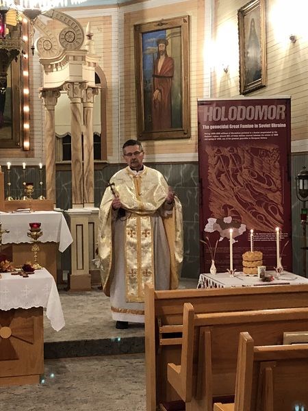 At the Holodomor commemoration in Rama on November 23, Rev Joakim Rac spoke regarding the development of the genocide policy and the stages leading up to the famine.