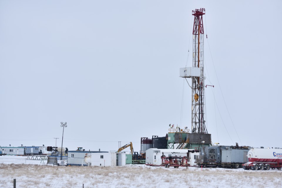 Precision Drilling Rig 275 Weyburn Unit near valley_4374-3000px