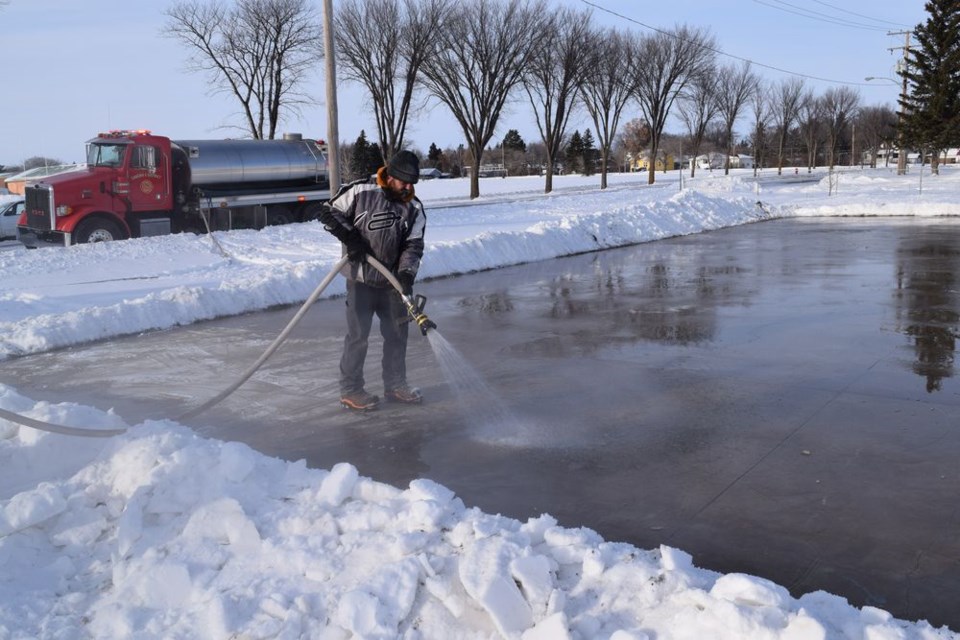 Canora getting outdoor skating rink_0
