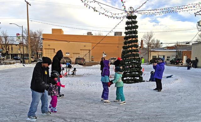 Outdoor skating rink