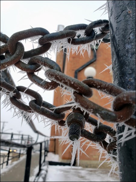 The frost made painted some interesting scenes in Battleford this week. The Battleford post office ramp looked like the entrance to Elsa's frozen castle. Photo by Wendy Verity