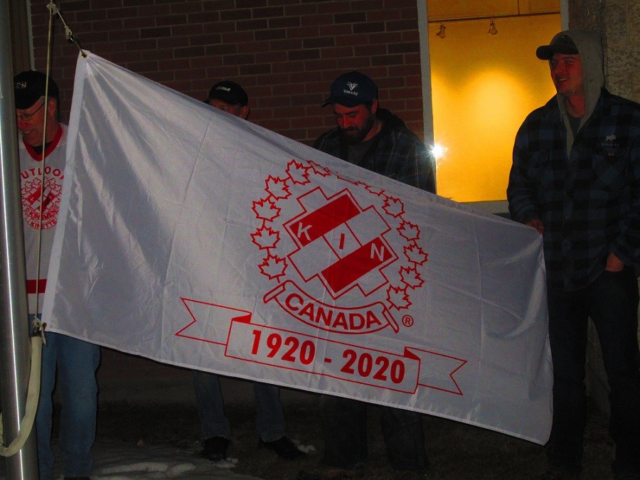 Outlook Kinsmen Raise Flag to Mark 100 Years_0