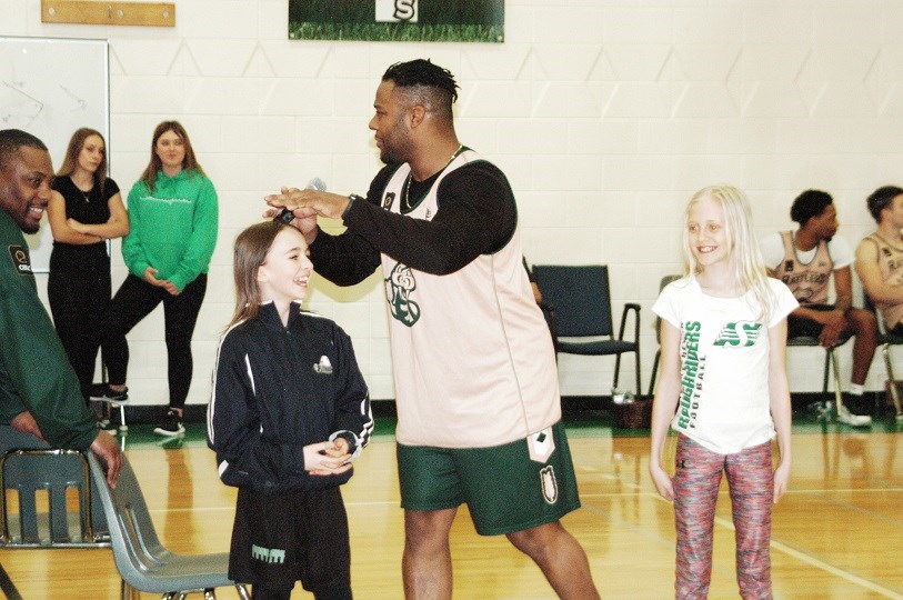 Athletes Help 'Dunk Out' Bullying at Kenaston School_1