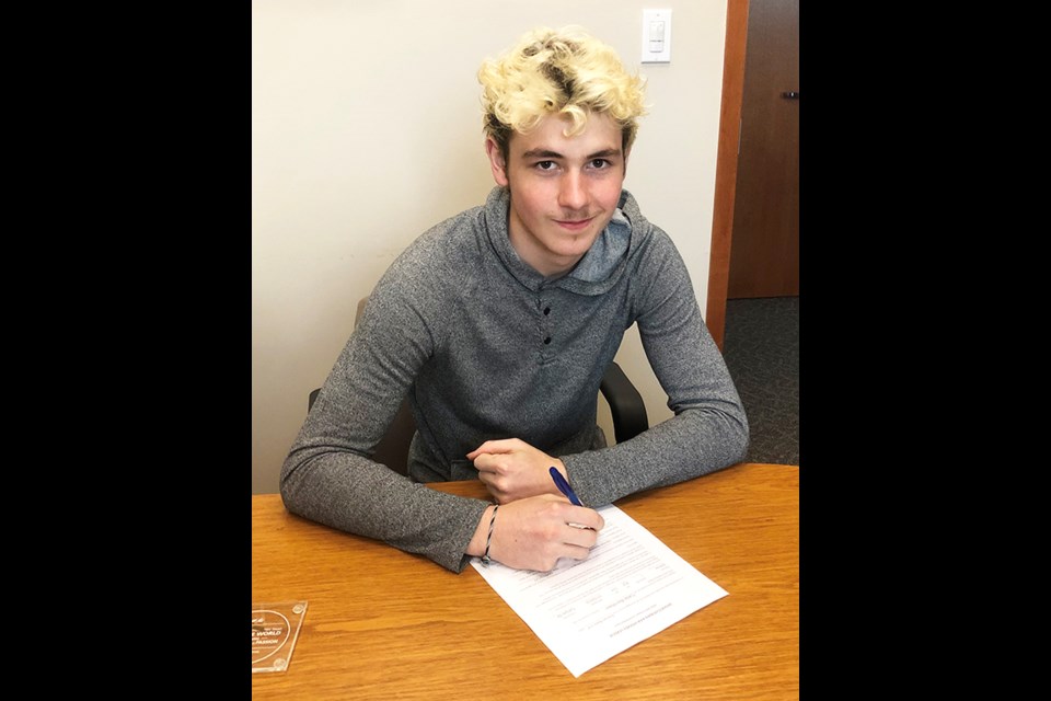 Defenceman Cade Bendtsen of Carlyle has signed to play for the new U18 AAA hockey team in Estevan.