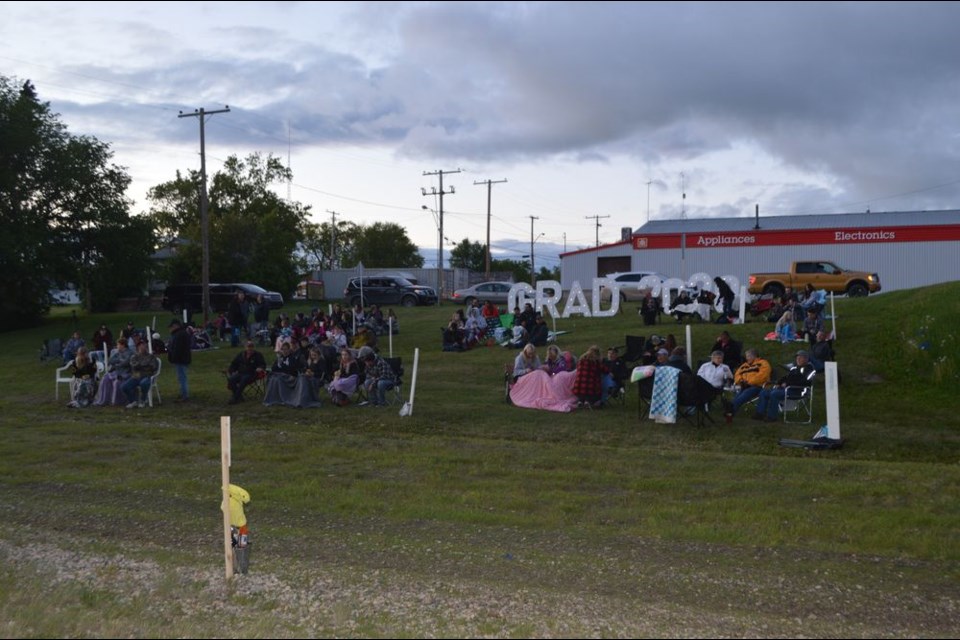 The Town of Preeceville hosted a virtual Preeceville graduation video presentation that unveiled the full length video recorded by Thomas Hamilton during the outdoor graduation ceremony on June 5. The unveiling ceremony was held at the Preeceville elevator which was the backdrop for the video presentation.