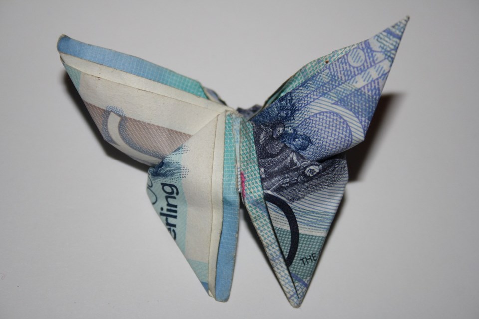 pounds-994850_1280