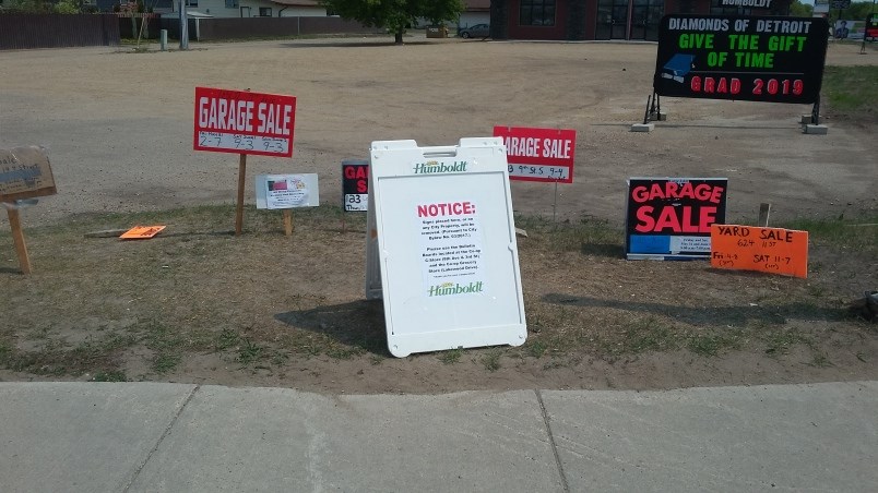 Garage Sale Sign