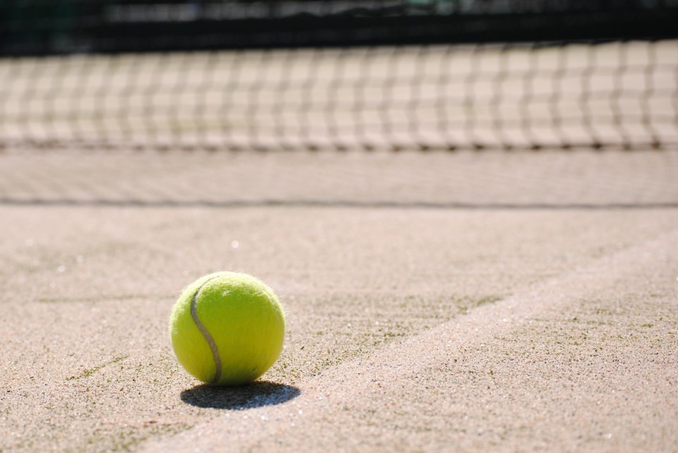 tennis-2042723_1280