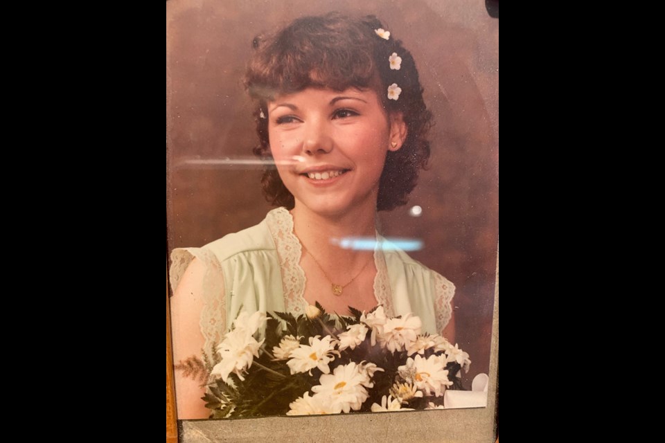 Cindy’s Grade 12 graduation photo in 1980. (Supplied by Debbie McCulloch)