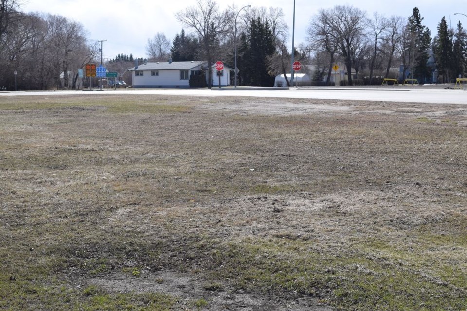 The Canora Memorial Tree Sponsorship Project has reached maximum capacity for the north junction of Highway No. 9 and No. 5, which will have a garden theme.