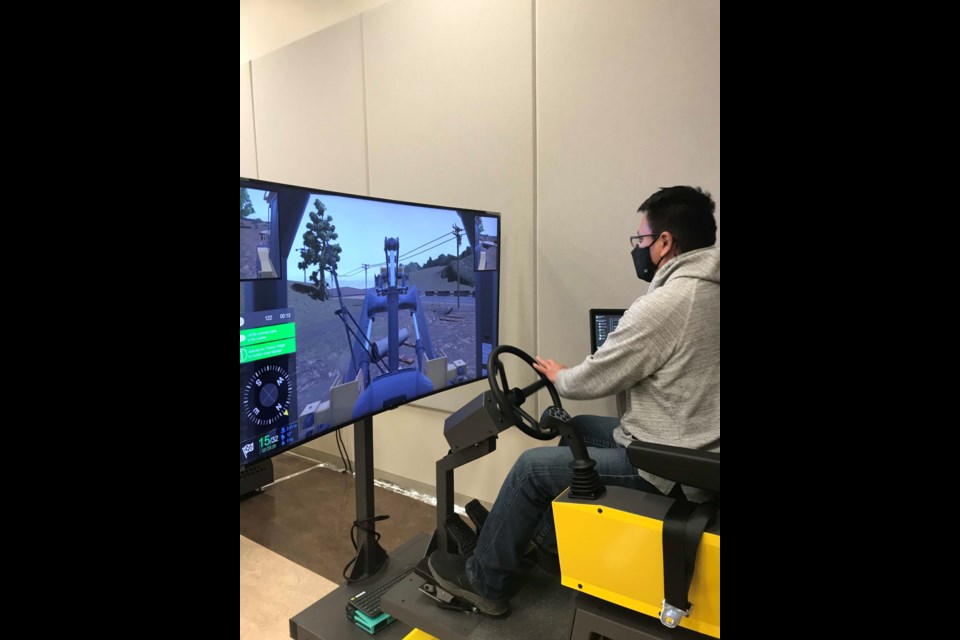 Ricky Akachuck furthers his skill on a piece of equipment at the 鶹Ƶeast College’s Estevan campus. Photo submitted