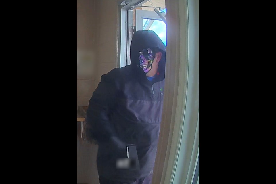 Kindersley RCMP are investigating an armed robbery in Dodsland. The suspect is described as Caucasian male, approximately 6 feet tall and 220 lbs. He was wearing black track pants, black and grey windbreaker-style jacket and a full-faced skeleton-style mask.