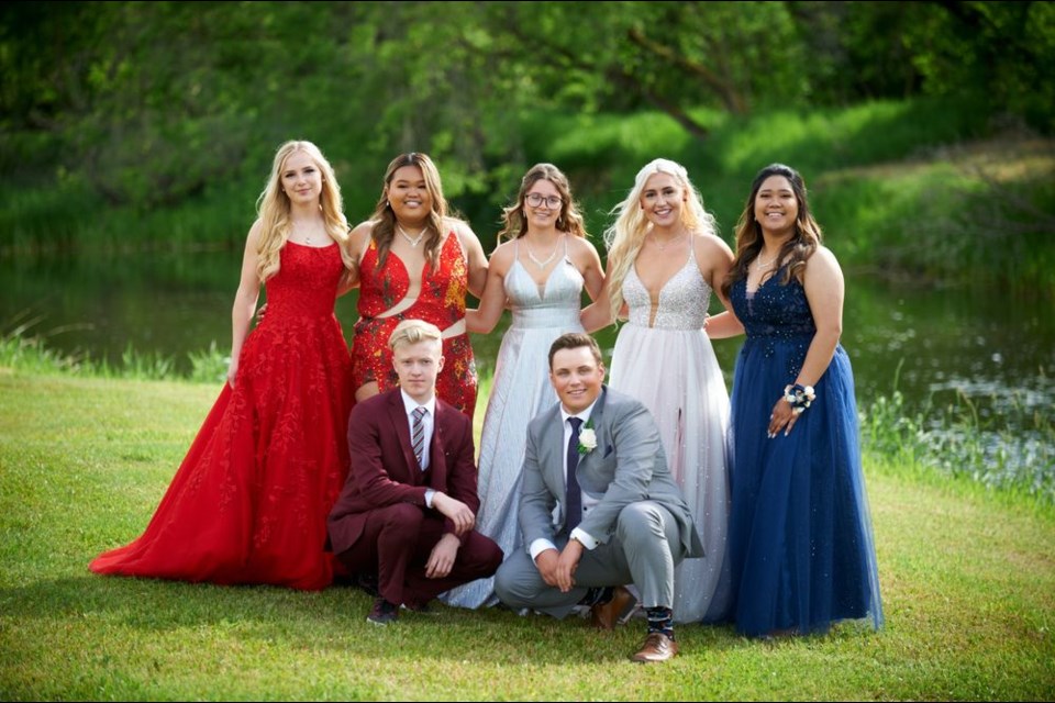 Sturgis Composite School’s Class of 2021 enjoyed their graduation at the Sturgis Park on June 18. Members of the graduating class, from left, were: (back row) Tiara Yagelniski, Eloisa Vicente, Sydney Fey, Jillian Tonn and Dylan Tomas; and (front) Wyatt Anaka and Shae Peterson. -Photograph courtesy of Canora Photography and Framing.