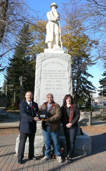 GS201110311049956AR.jpg