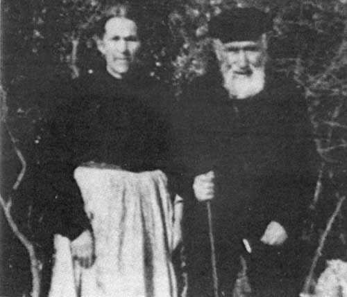 ROBERT AND ANNIE SINCLAIR