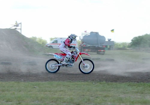 GS201010307089995AR.jpg