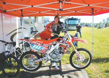 GS201110304309996AR.jpg