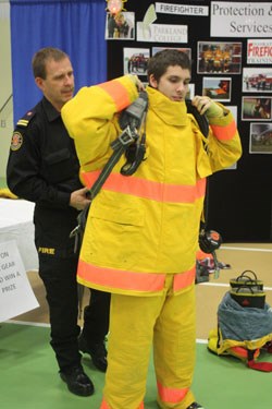 GS201110311179999AR.jpg