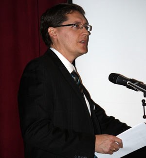 GS201210302169992AR.jpg