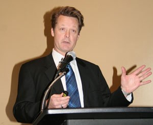 GS201210302029994AR.jpg