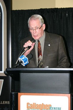 GS201110311249990AR.jpg
