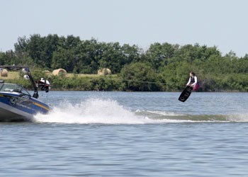 GS201110307079979AR.jpg