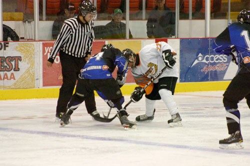 GS201010310219980AR.jpg