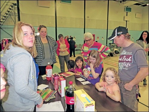 Families learn about product nutrition.
