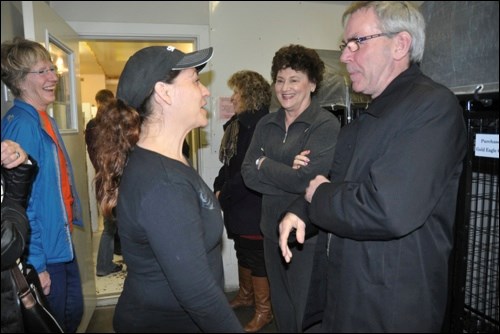Executive Director Michelle Spark greets Mayor Ian Hamilton of North Battleford who came around to fulfill a “couple of promises” to the inmates, one of whom was a city councillor. Photos by Jayne Foster