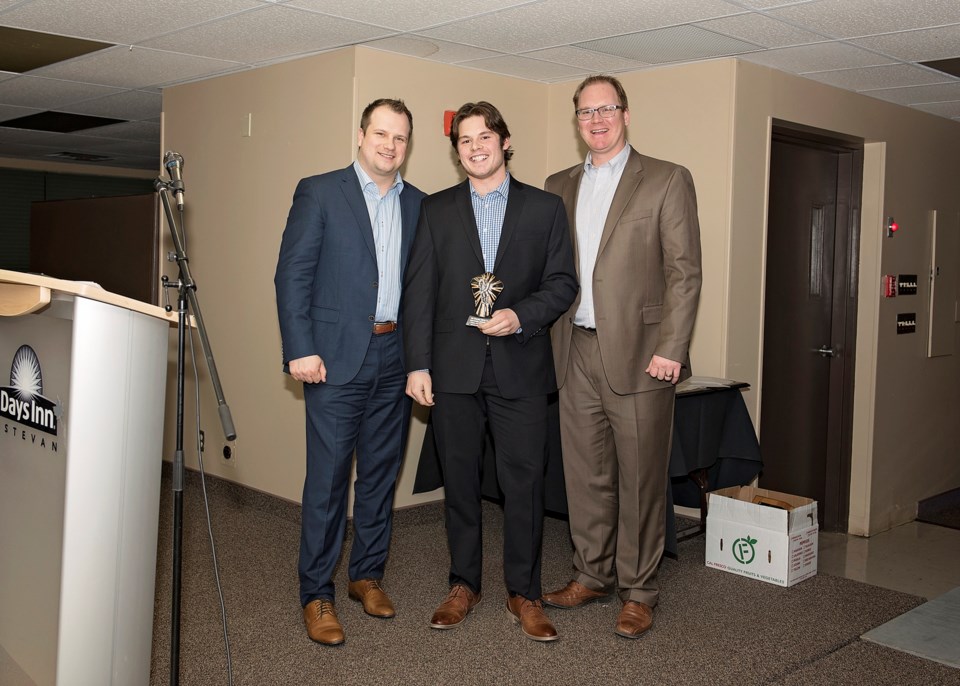 nolan nicholas bruins award 2015