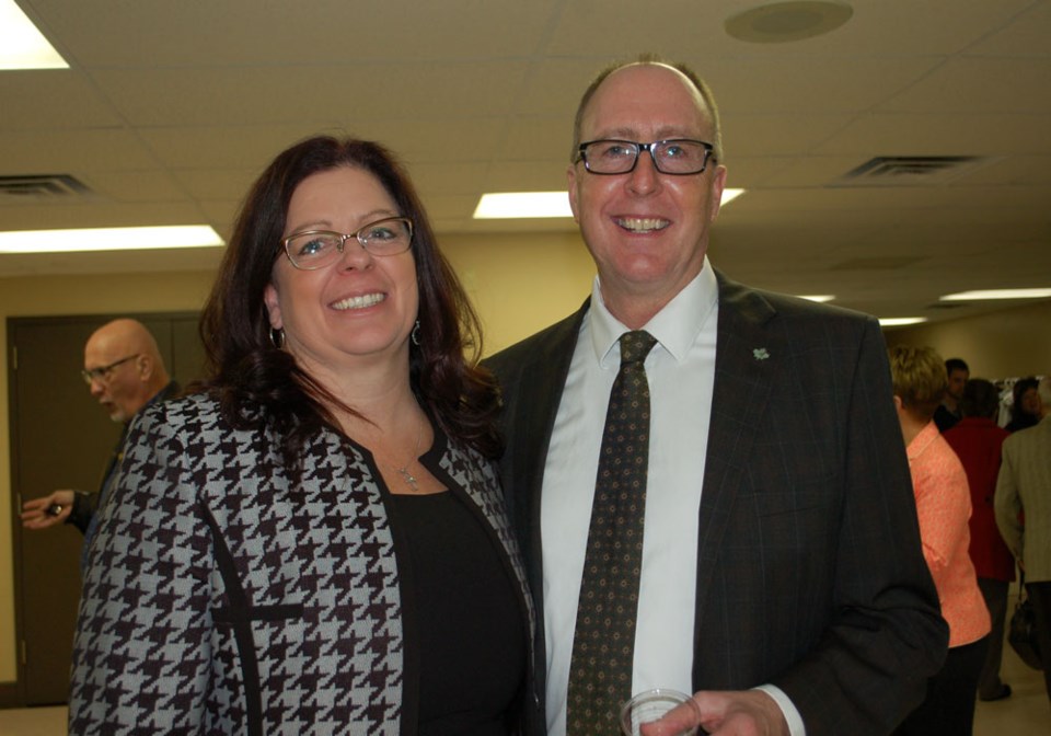 Lori Carr, Roy Ludwid
