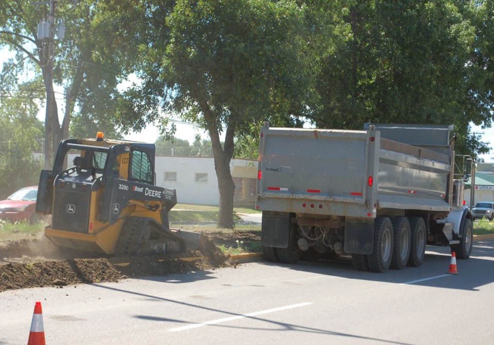 Souris Ave, construction