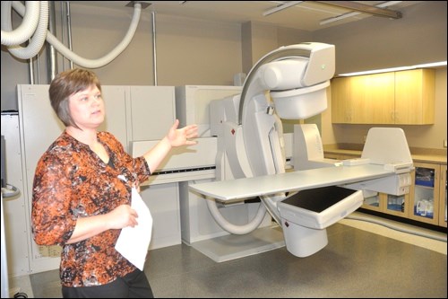 Colais Fransoo of BUH provides a demonstration of the new digital fluoroscopy unit at the Battlefords Union Hospital.