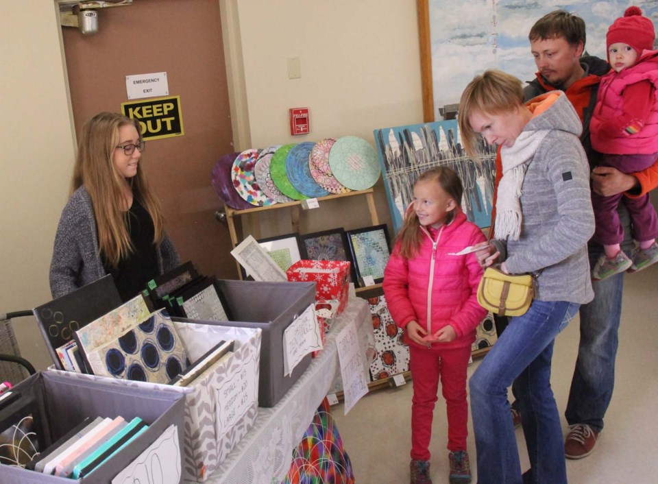 9120 Festive art show